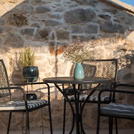 Villa Heritage Vila Malena Vir