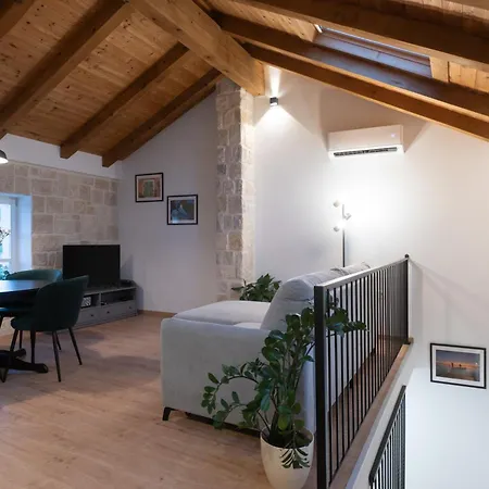 Heritage Vila Malena 비르